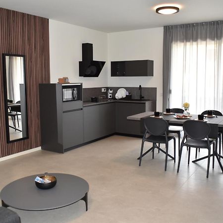 Baia Delle Rose Via Roma 111 Apartman Costa Volpino Kültér fotó