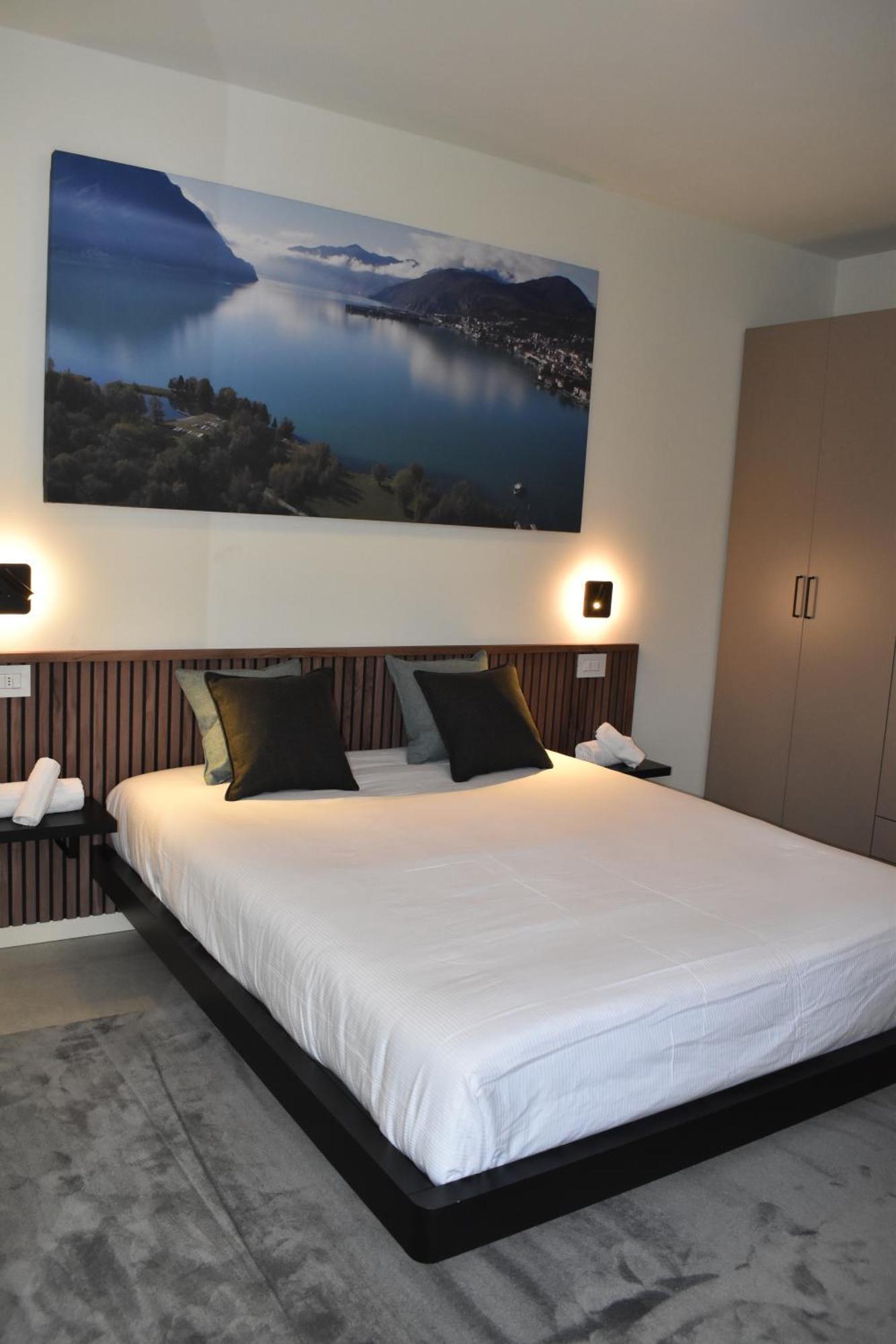 Baia Delle Rose Via Roma 111 Apartman Costa Volpino Kültér fotó