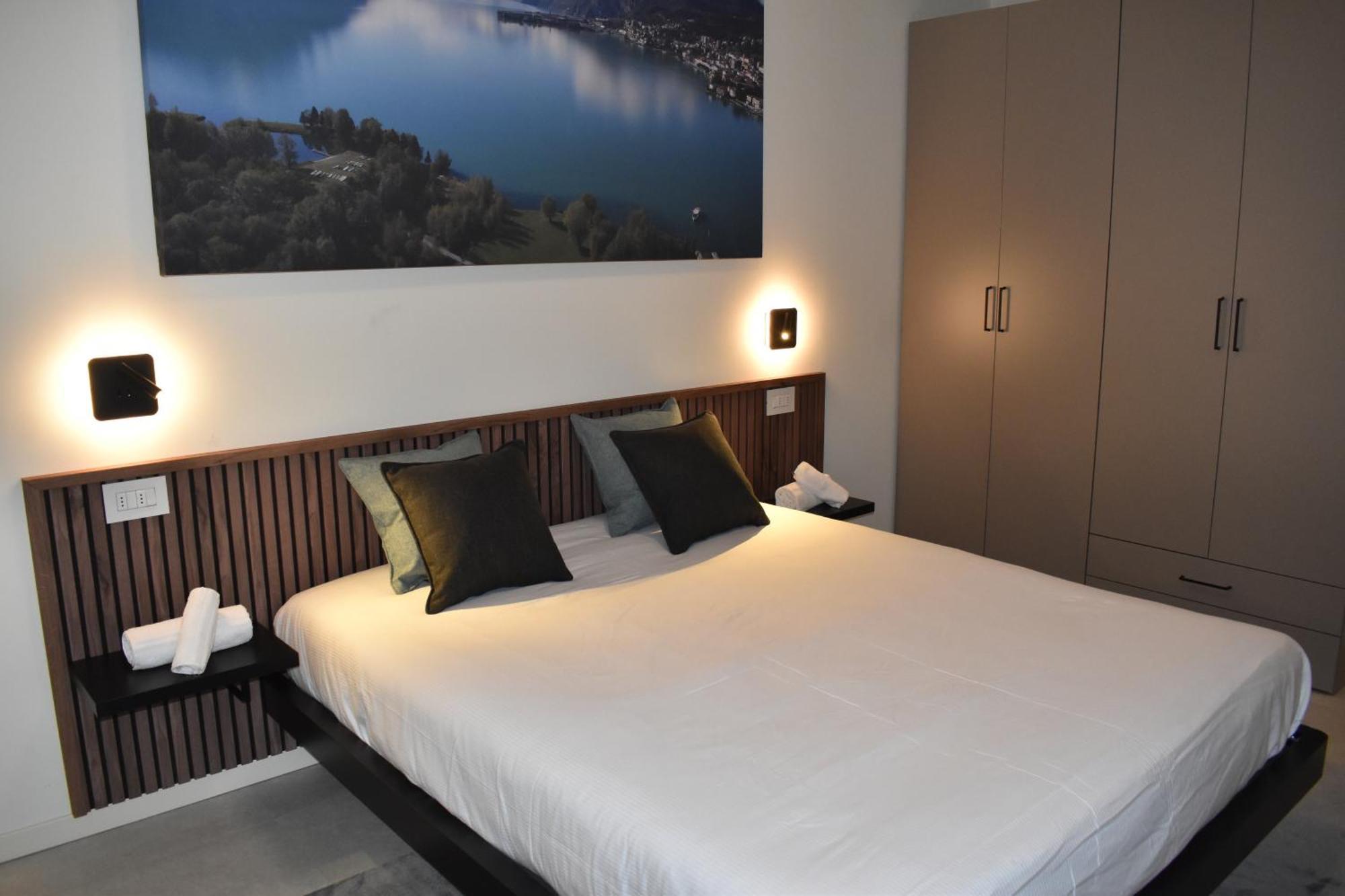 Baia Delle Rose Via Roma 111 Apartman Costa Volpino Szoba fotó