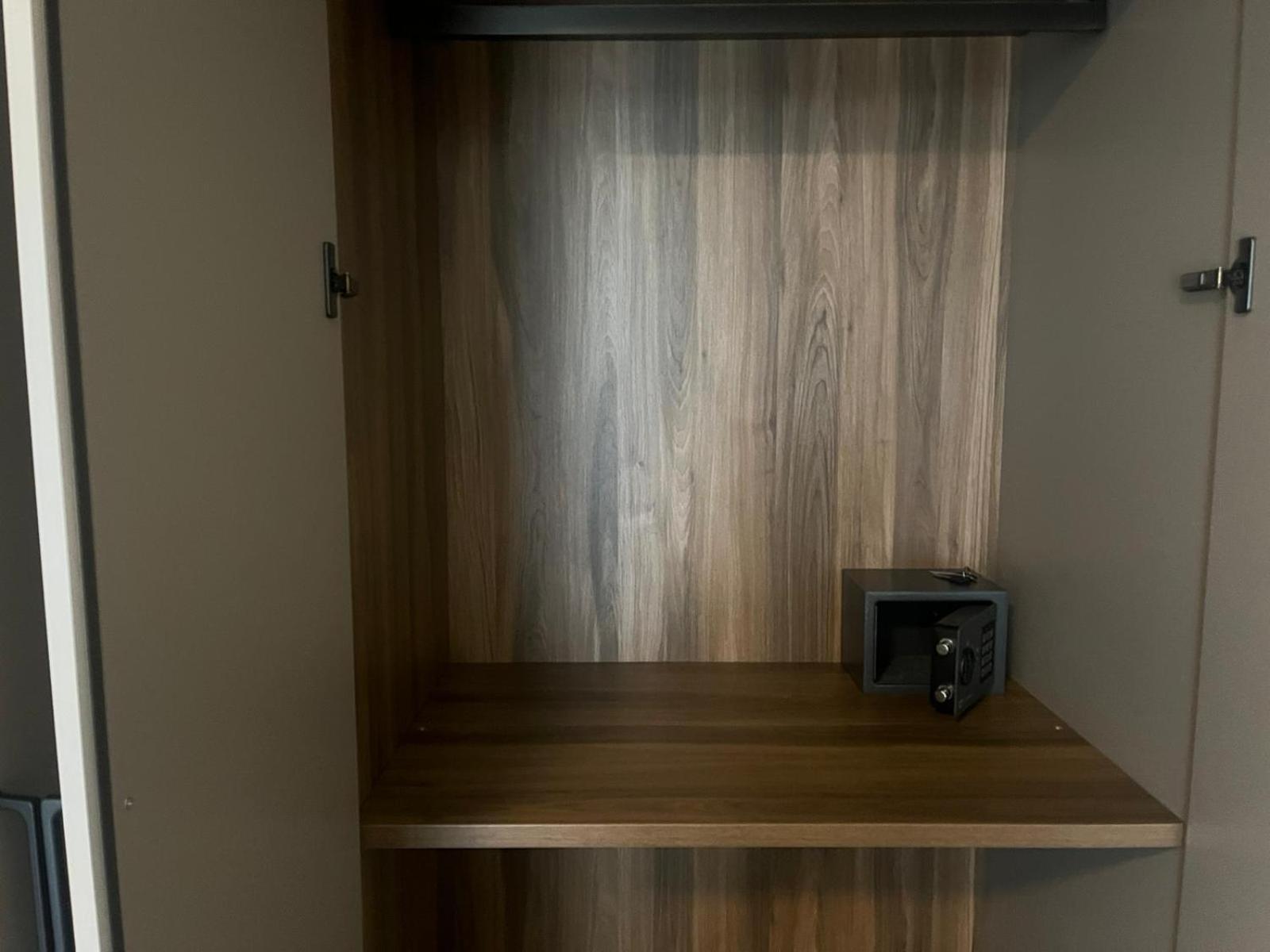 Baia Delle Rose Via Roma 111 Apartman Costa Volpino Kültér fotó