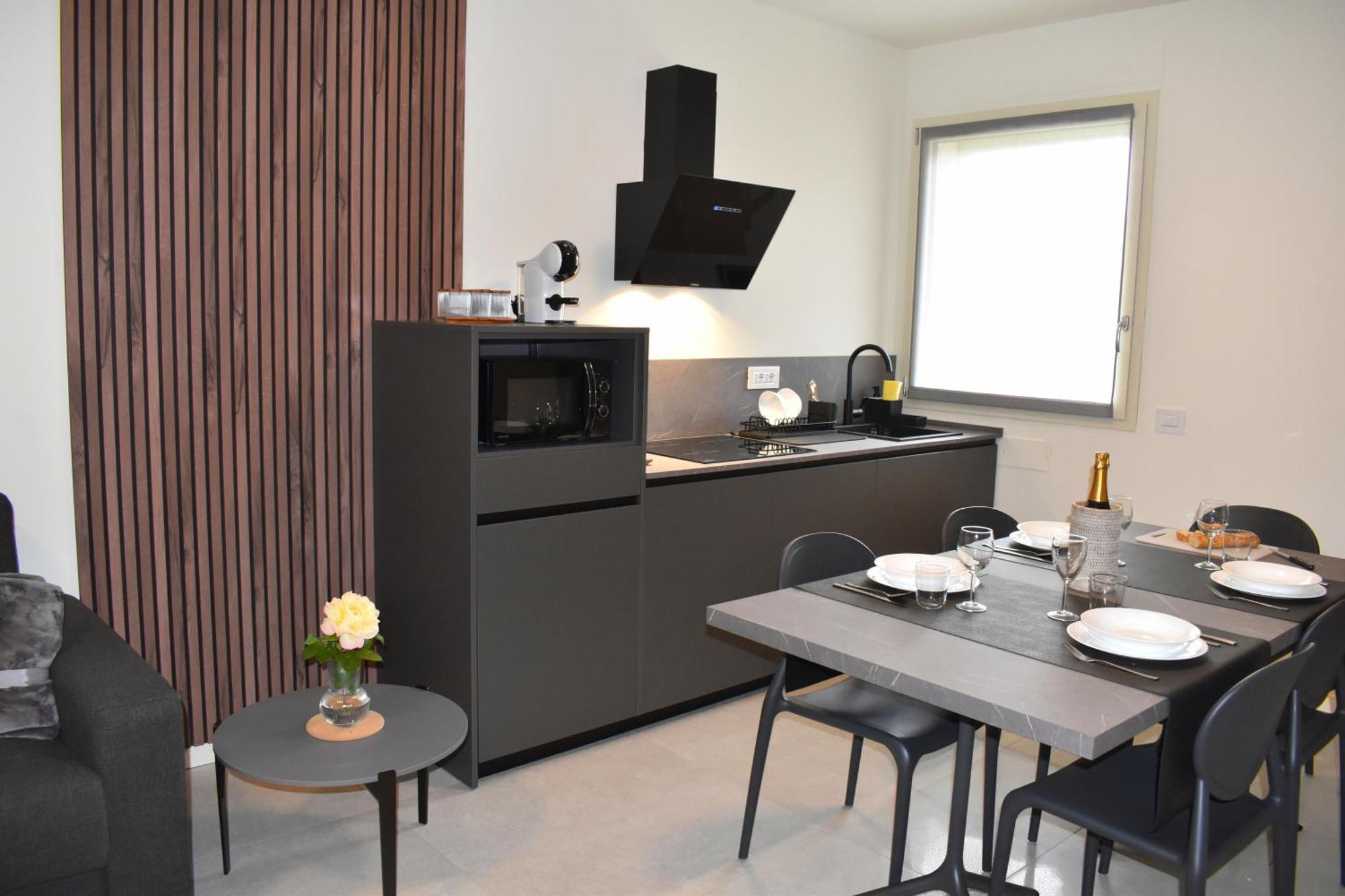Baia Delle Rose Via Roma 111 Apartman Costa Volpino Szoba fotó