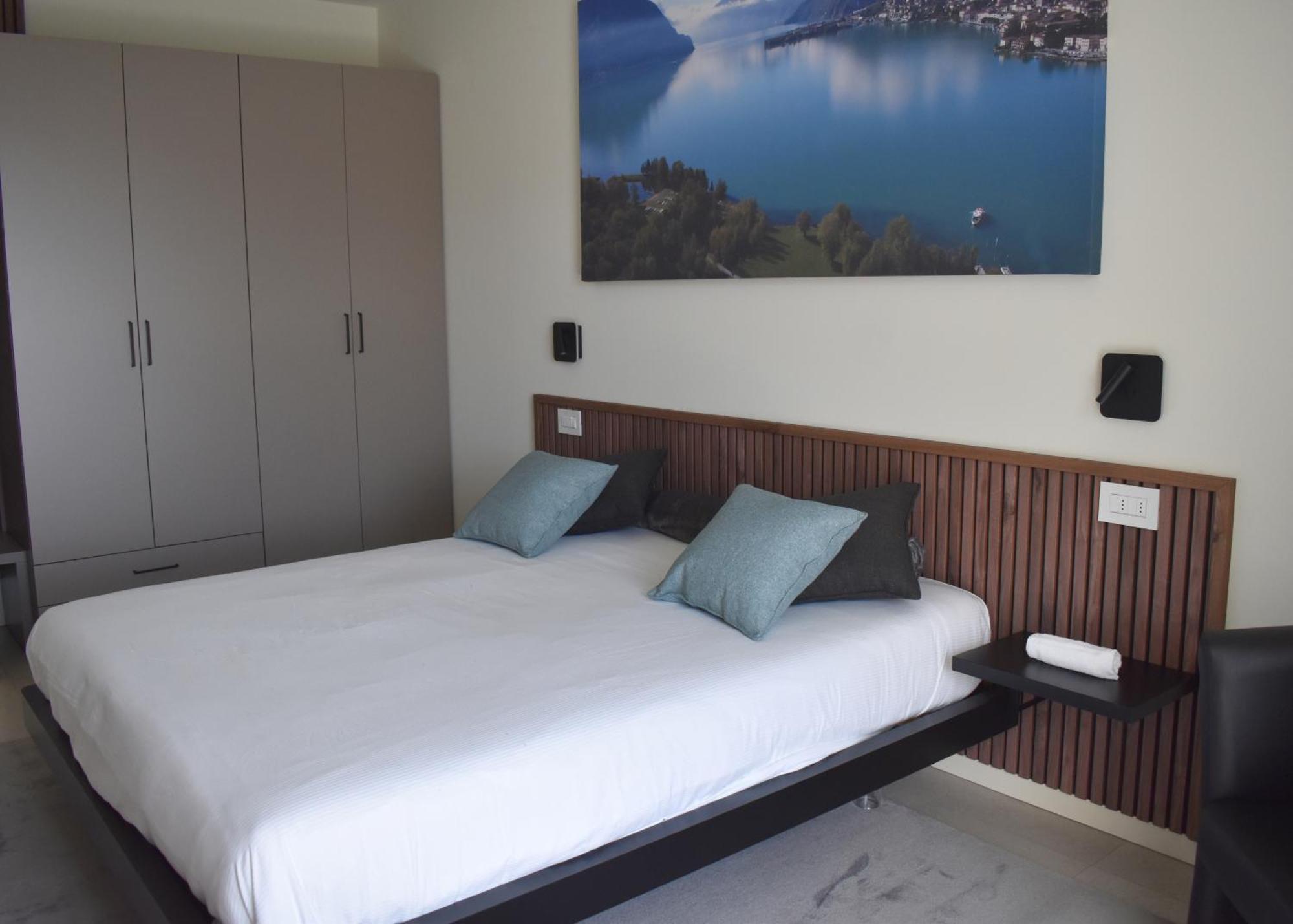 Baia Delle Rose Via Roma 111 Apartman Costa Volpino Kültér fotó