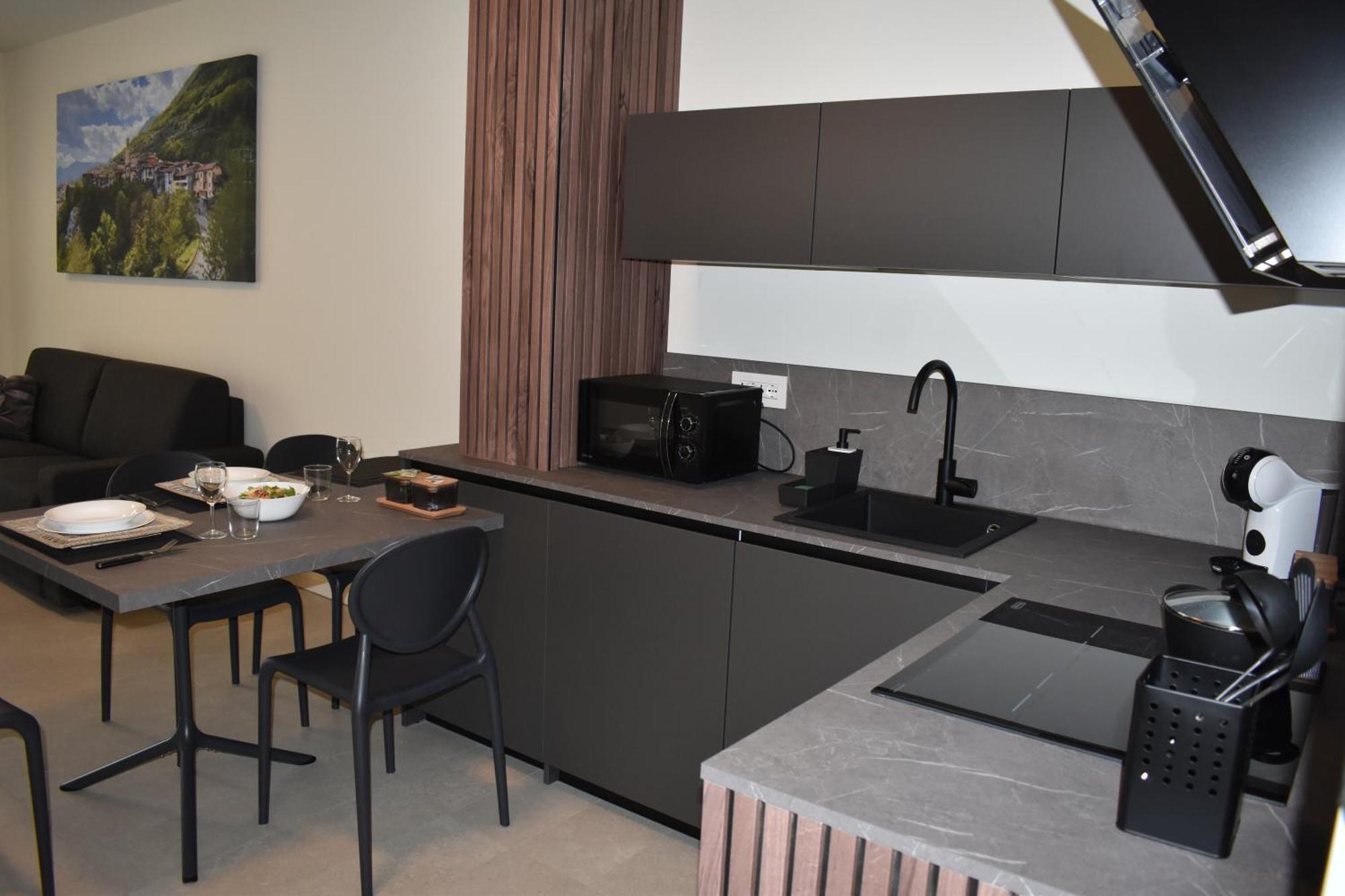Baia Delle Rose Via Roma 111 Apartman Costa Volpino Kültér fotó