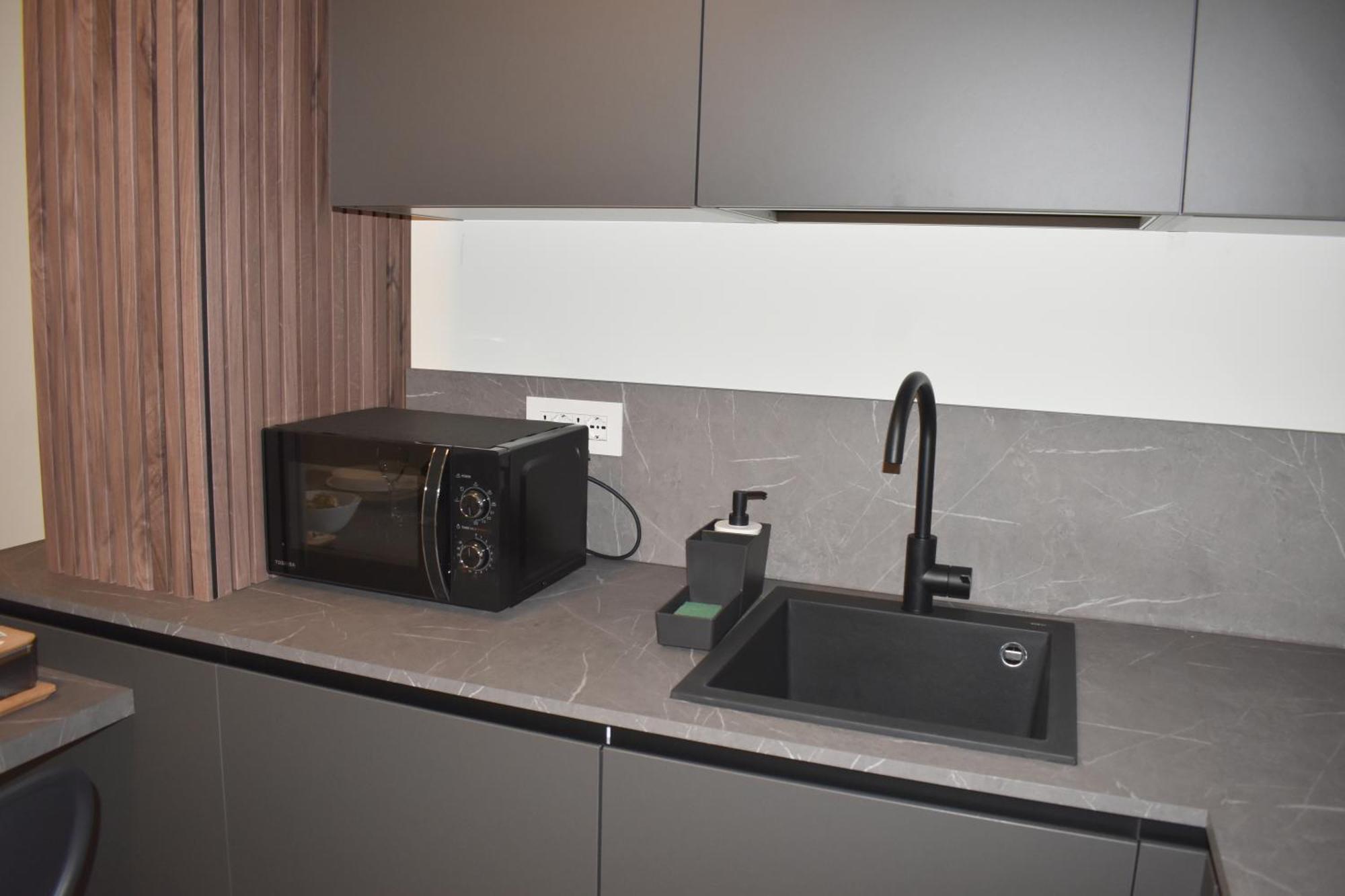 Baia Delle Rose Via Roma 111 Apartman Costa Volpino Kültér fotó