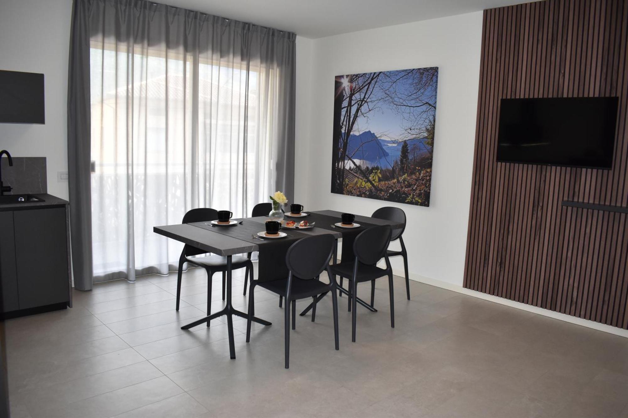 Baia Delle Rose Via Roma 111 Apartman Costa Volpino Kültér fotó