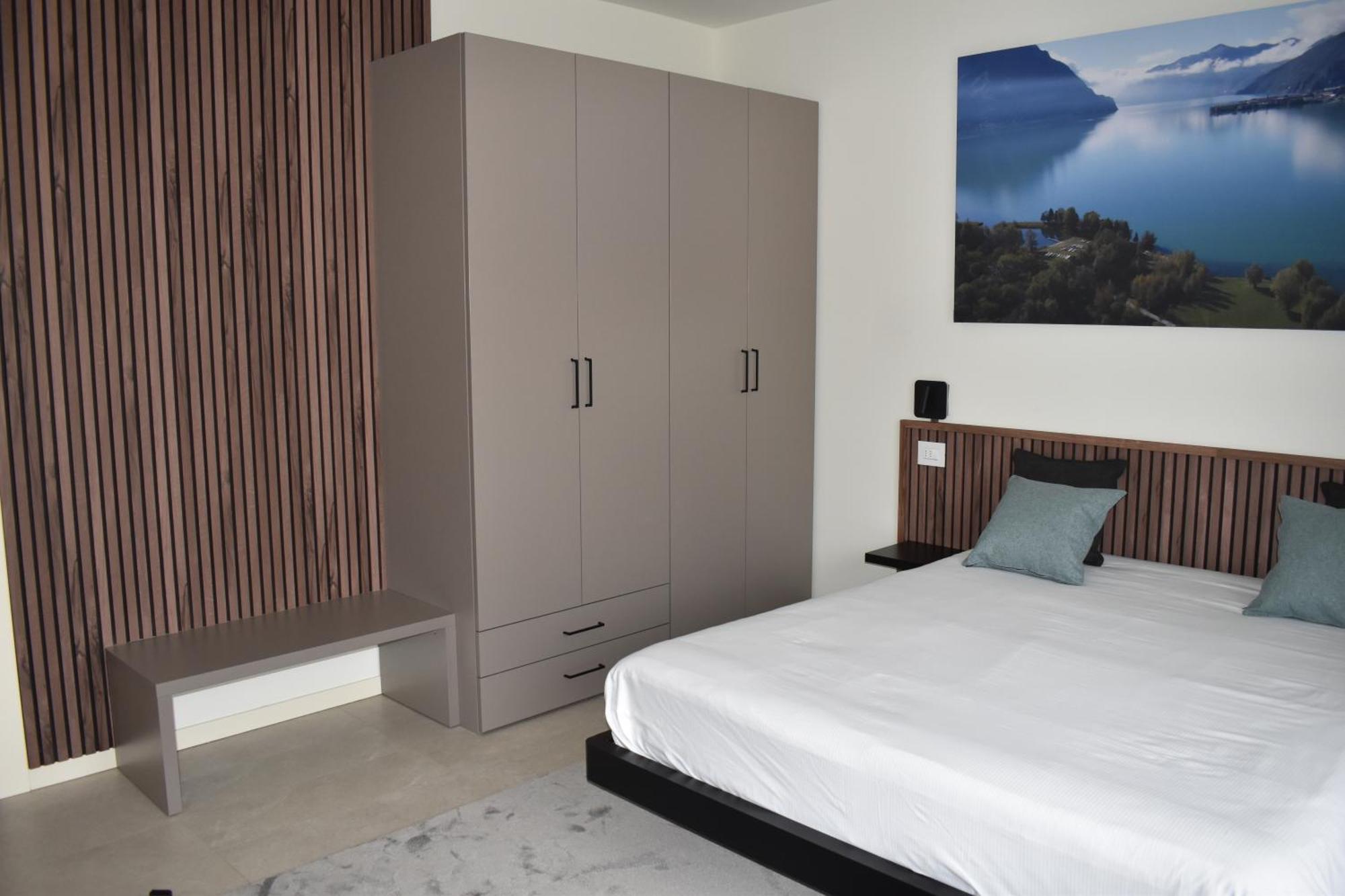 Baia Delle Rose Via Roma 111 Apartman Costa Volpino Kültér fotó